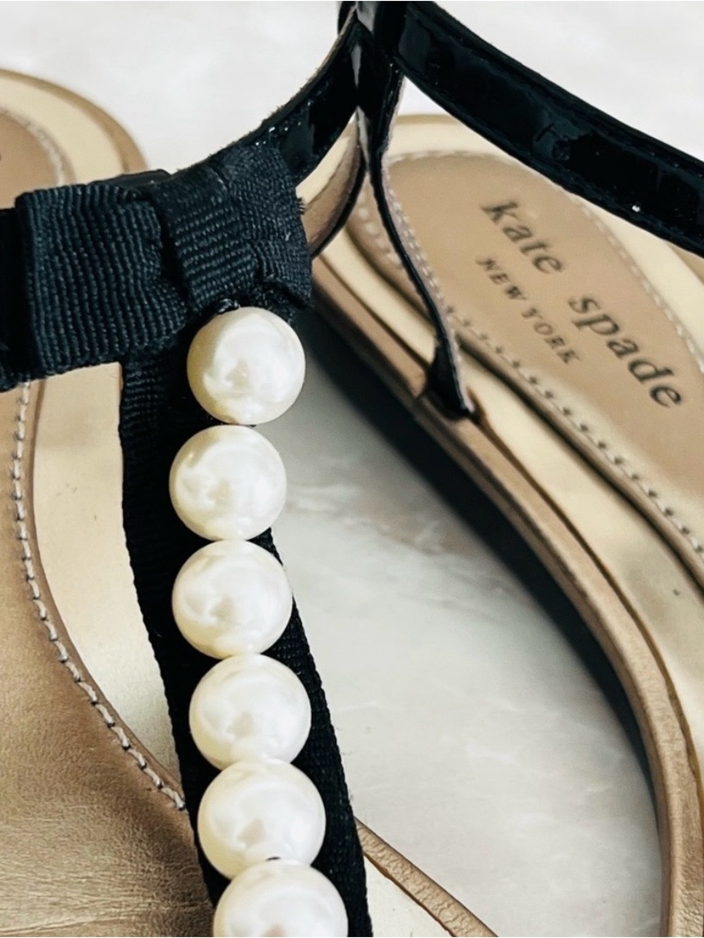 Kate Spade faux pearl with bow Sandals - Picture 2 of 10